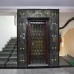 Oyo 3499 Tekarees Inn
