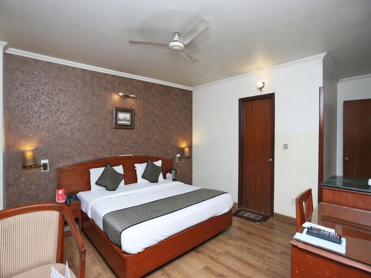Hotel Oyo 3499 Tekarees
