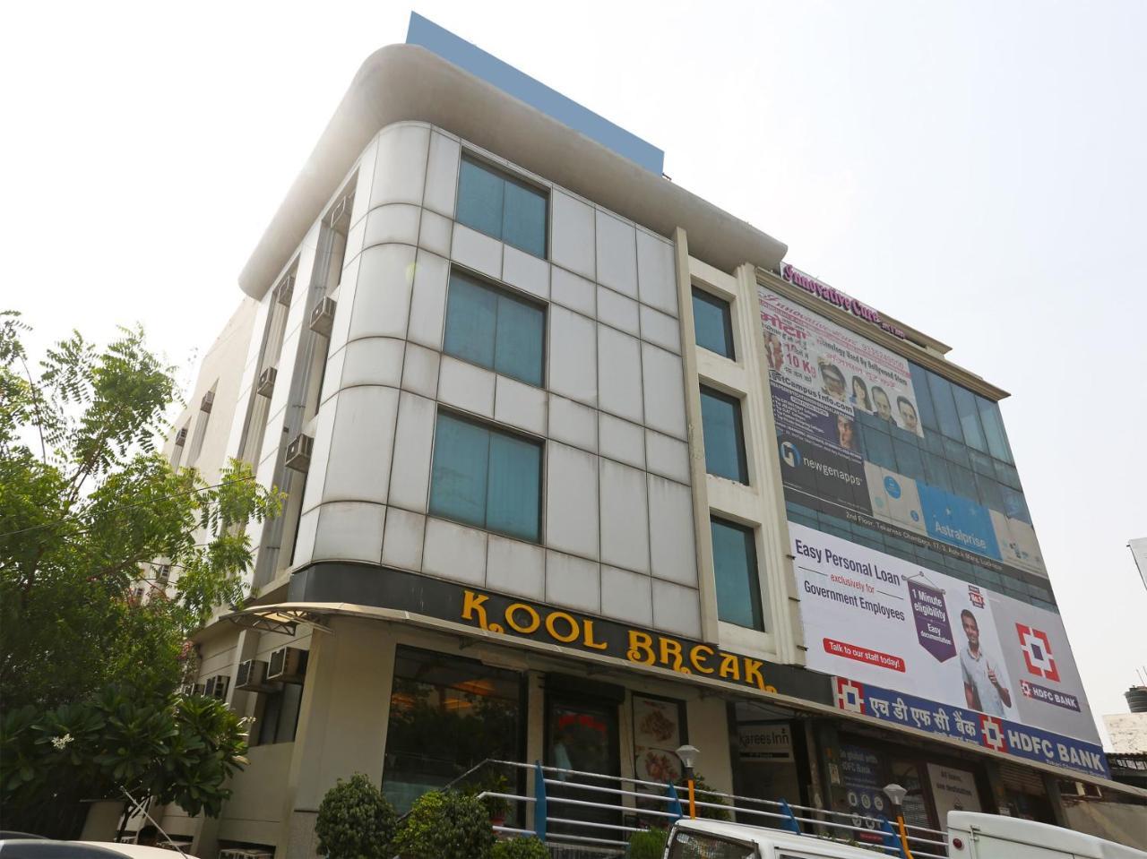 Hotel Oyo 3499 Tekarees 3*